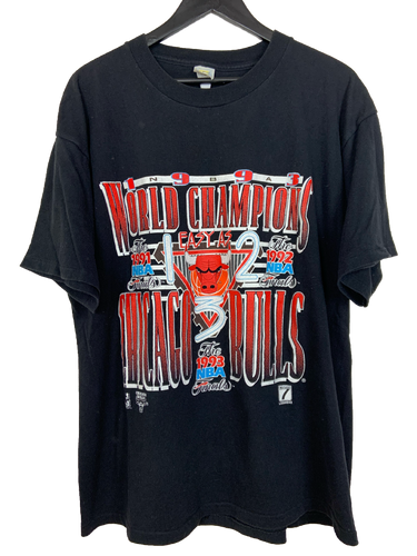 1993 CHICAGO BULLS NBA CHAMPS 'SS' TEE - XL