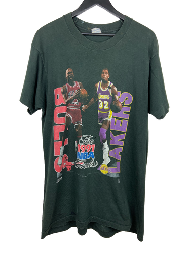 Salem Vintage 1991 NBA Finals Bulls Vs Lakers Michael Jordan and Magic Johnson T-Shirt. Large